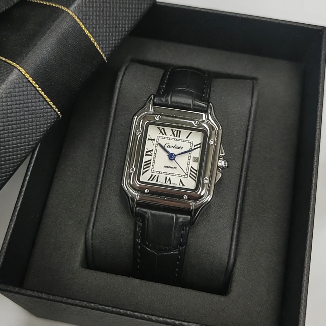 Retro-Quarzuhr für Damen mit q – Cartier Watch Santos Bewertung und Preis